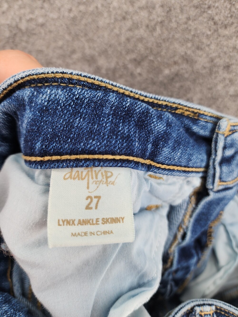 Daytrip Jeans Womens 27 Lynx Ankle Skinny Distressed Blue Denim Raw Cuff - Picture 3 of 11